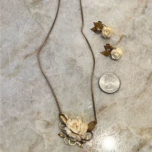 🌺 Vintage Screw On Earrings + Necklace Carved White Flower Floral Design